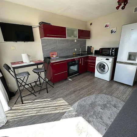 Avec Terrasse, Piscine, Acces Direct * קאן