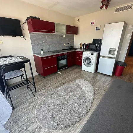 Avec Terrasse, Piscine, Acces Direct