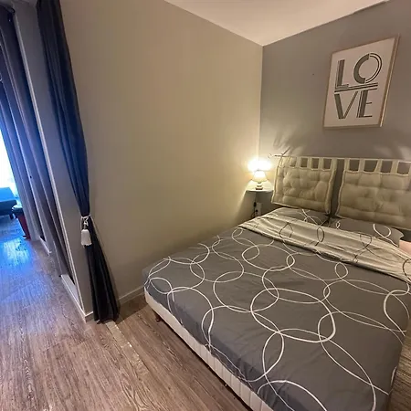 דירה Avec Terrasse, Piscine, Acces Direct *