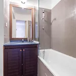 Appartement Avec Terrasse, Piscine, Accès Direct